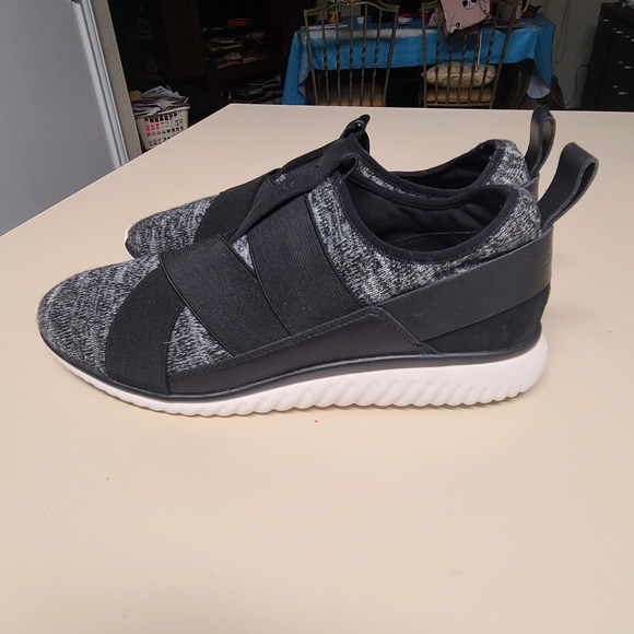 Cole Haan Shoes - Cole Haan Studio Grand sneakers size 9